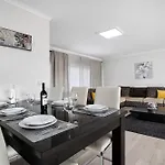 Mila Piscina E Jacuzzi Villa *